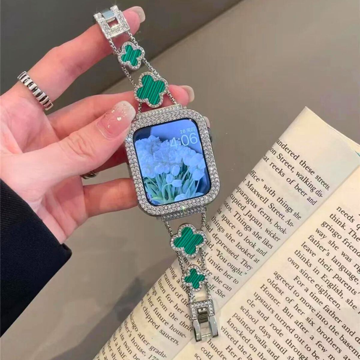 Four Leaf Clover - Apple Watch Band - Neuvurge